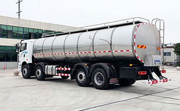 新型奶罐車采用聚氨酯發(fā)泡保溫,保溫保鮮更安全