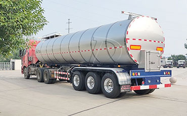 天潤新東鮮奶運輸車：為奶業運輸注入高效新活力