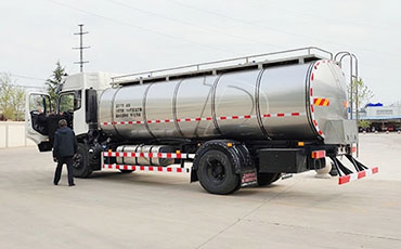 上海某飲料公司購買鮮奶運輸車用于果汁運輸