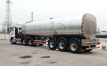 新東奶罐車助力寧夏鮮奶入川,46小時新鮮挑戰(zhàn)